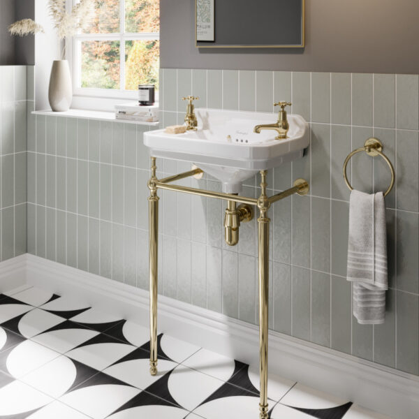 Edwardian JR med metallställning guldfärg