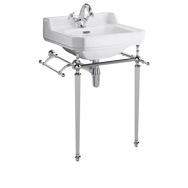 Traditionell ställning med handdukshängare