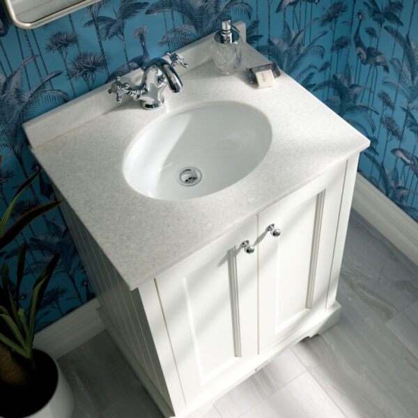 Bayswater 62 cm kommod vit med vit topp